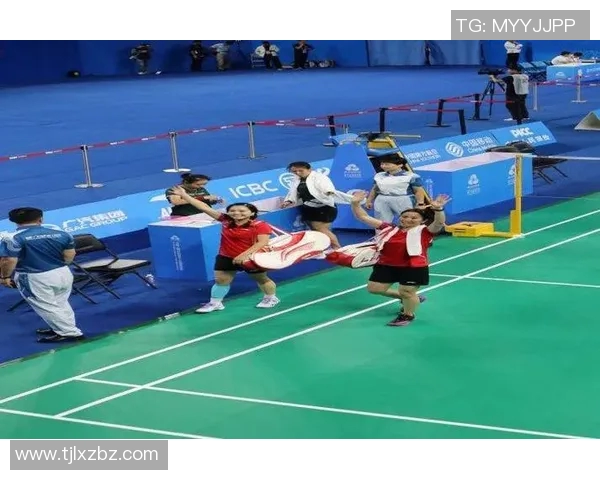 重庆羽毛球队在钻石联赛中的拼搏历程与荣耀时刻回顾